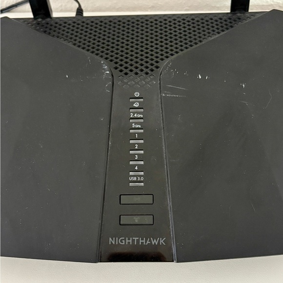 NETGEAR Nighthawk AX6 6-Stream AX4300 WiFi Router - Picture 2 of 4